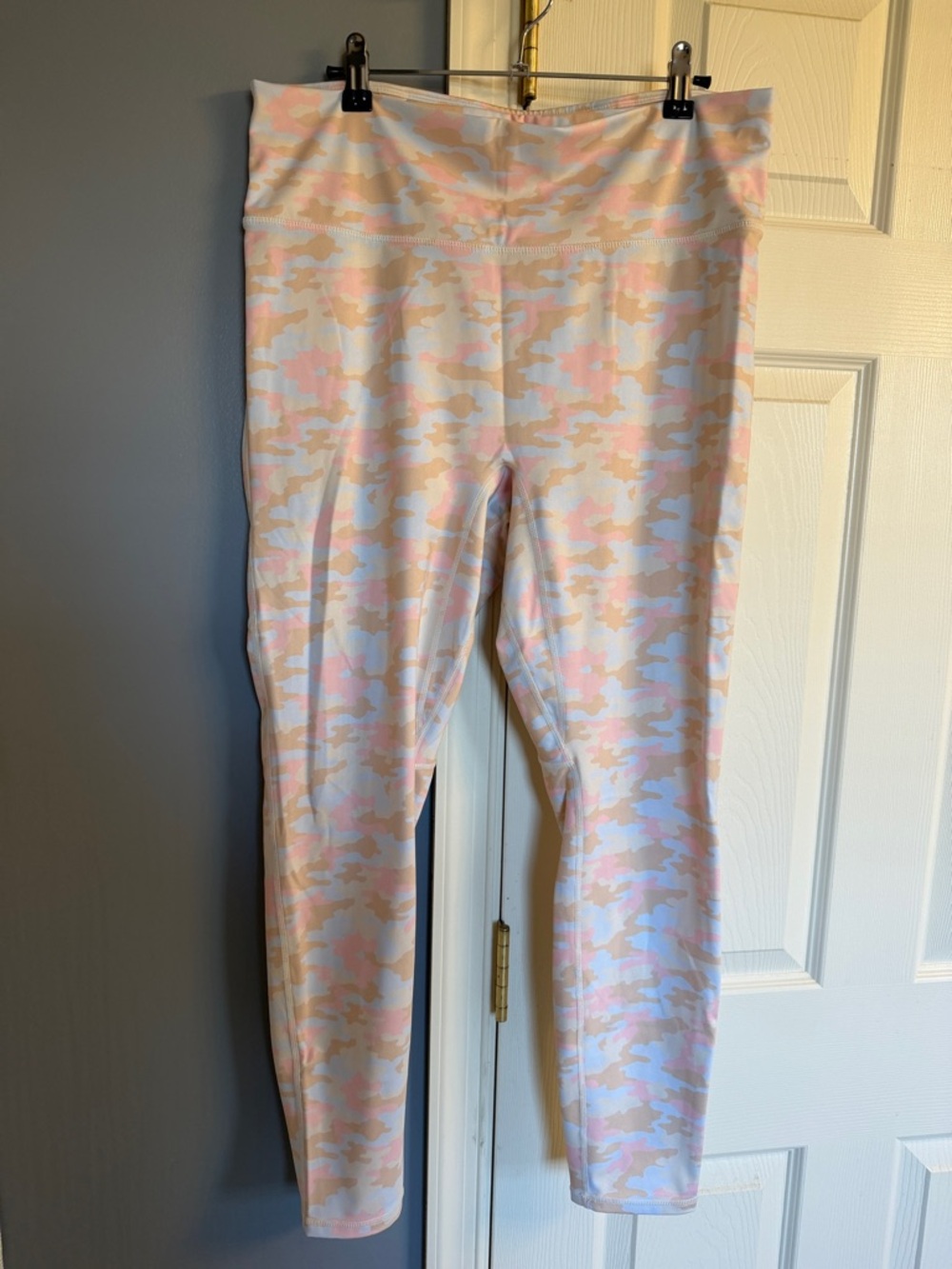 Fabletics Girls Pastel Pink Camo Leggings